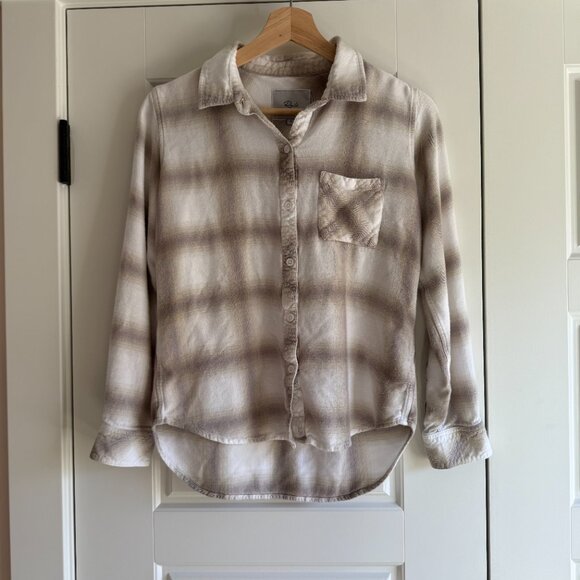 Bundle! 6 Rails Flannels - Size S - Picture 4 of 7